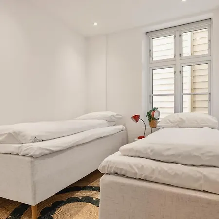 Dinbnb L 500m To Bryggen L Bathtub & New 2017 L Authentic Bergenshus شقة