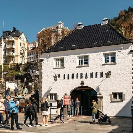 Dinbnb L 500m To Bryggen L Bathtub & New 2017 L Authentic Bergenshus