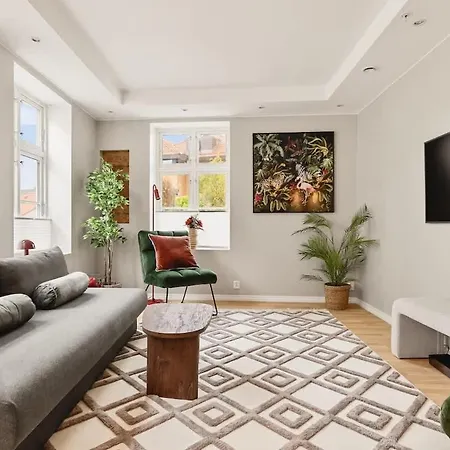 Dinbnb L 500m To Bryggen L Bathtub & New 2017 L Authentic Bergenshus Apartment *