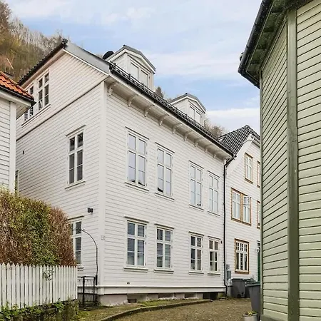 Apartamento Dinbnb L 500m To Bryggen L Bathtub & New 2017 L Authentic Bergenshus Bergen