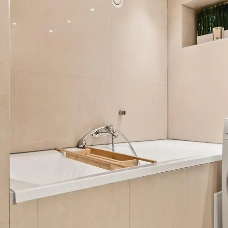 Dinbnb L 500m To Bryggen L Bathtub & New 2017 L Authentic Bergenshus